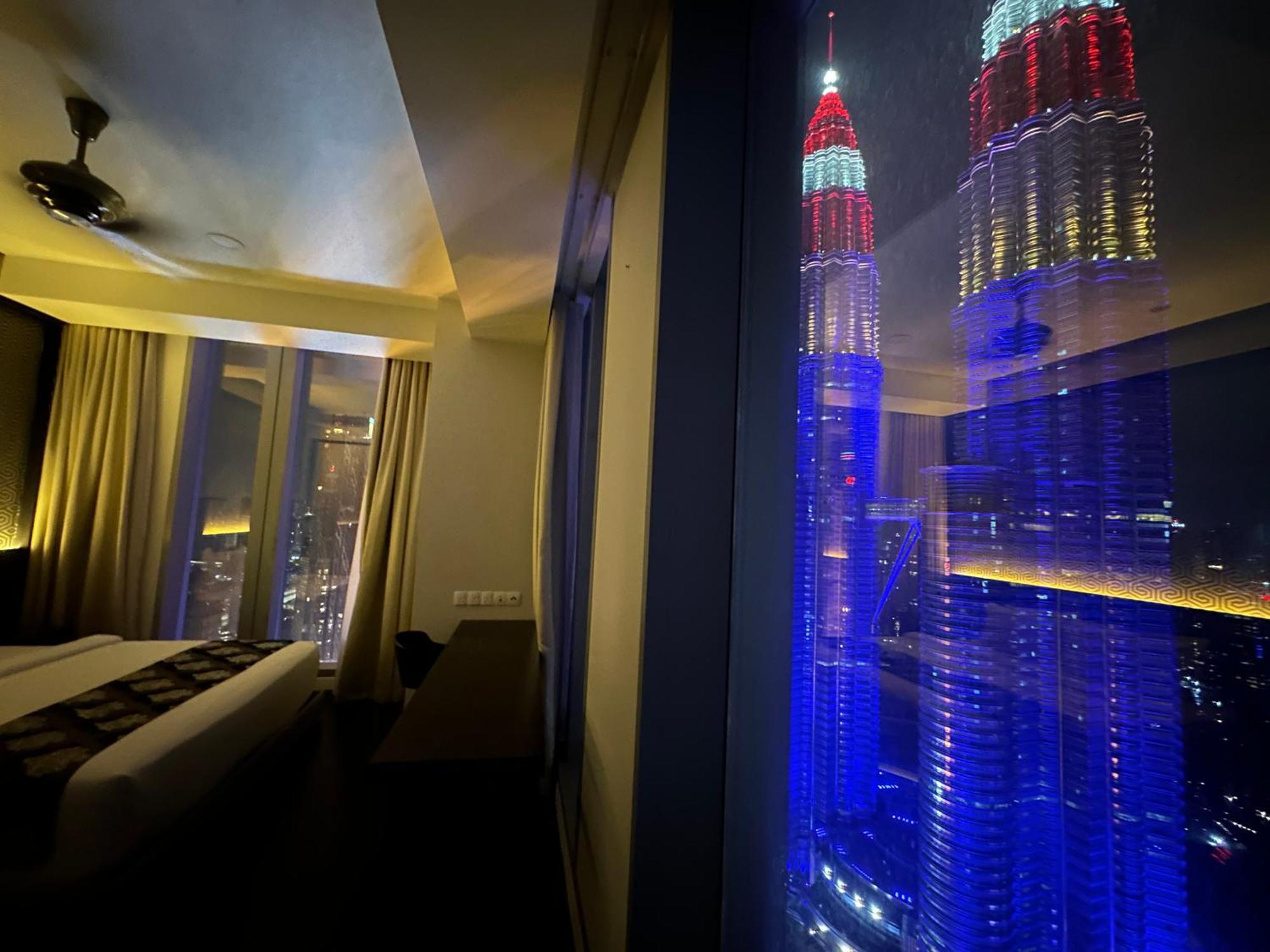 Apartment Tropicana The Klcc By Sky World Kuala Lumpur